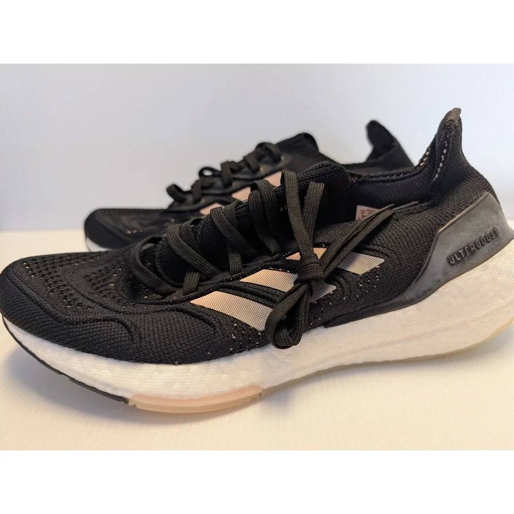 Adidas Women Shoe Size 9 Ultraboost‎ 22 Running Black/Clear Orange
